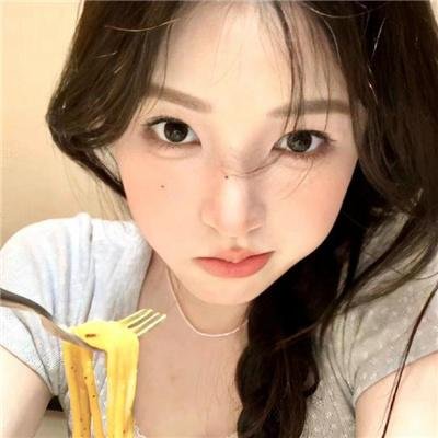 红衣少女
